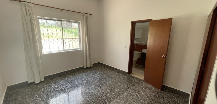 Vendo casa Lagos del Cacique