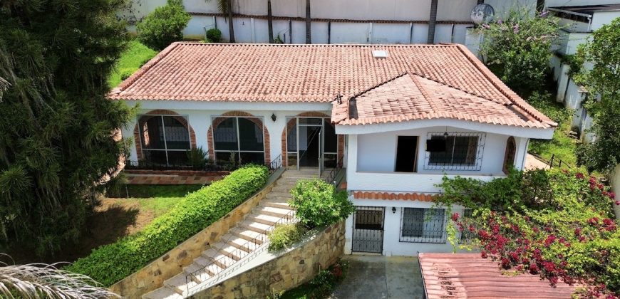 Vendo casa Lagos del Cacique